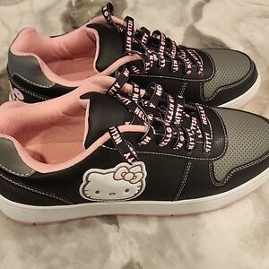 Hello Kitty Black & Pink Low-Top Sneakers